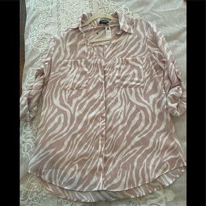 Express shirt size medium Silk NWT